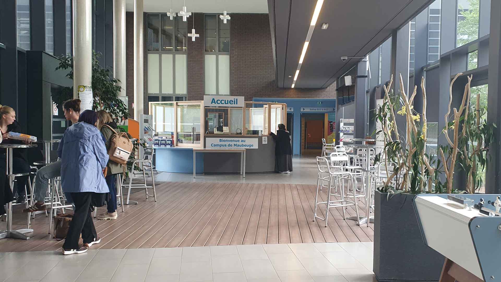 Hall-d_accueil-maubeuge